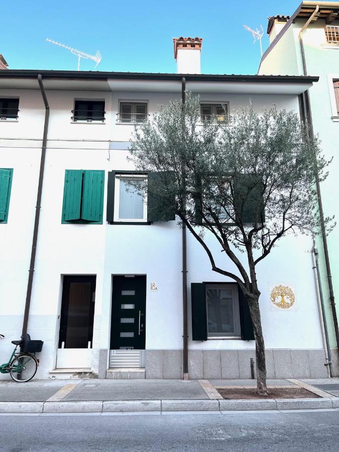 Marchesini Apartments Градо Экстерьер фото